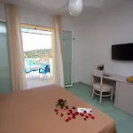 Dino 3*